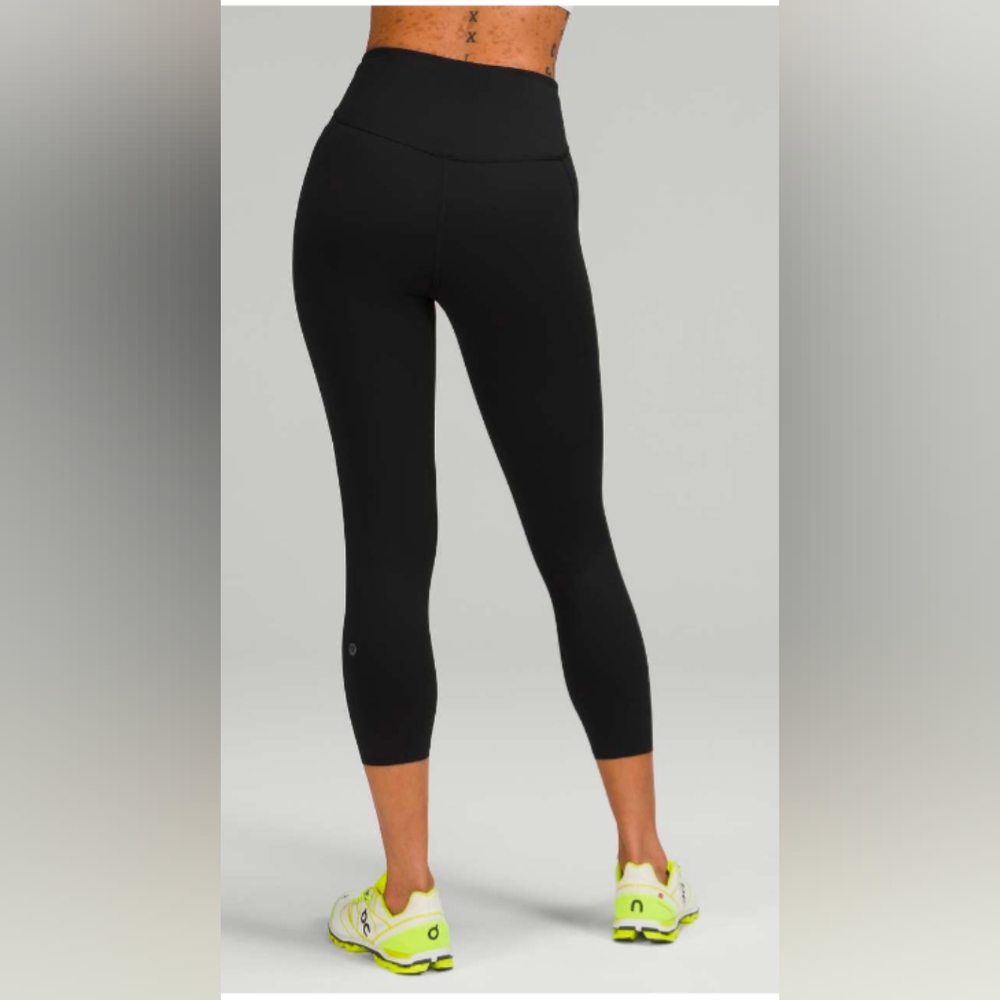 Lululemon Base Pace High-Rise Crop Nulux Black Rung Gym Workout Yoga Size 10